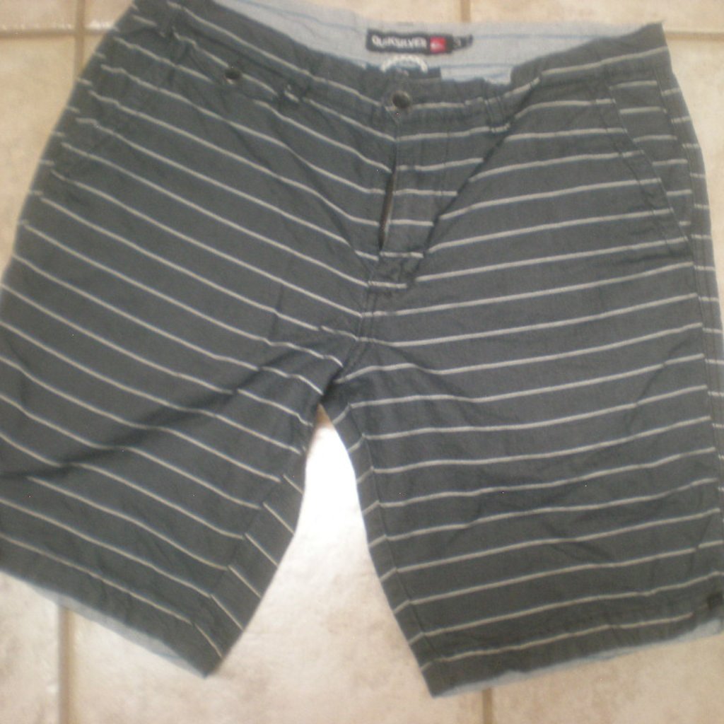 Quicksilver Brand Shorts Size 34